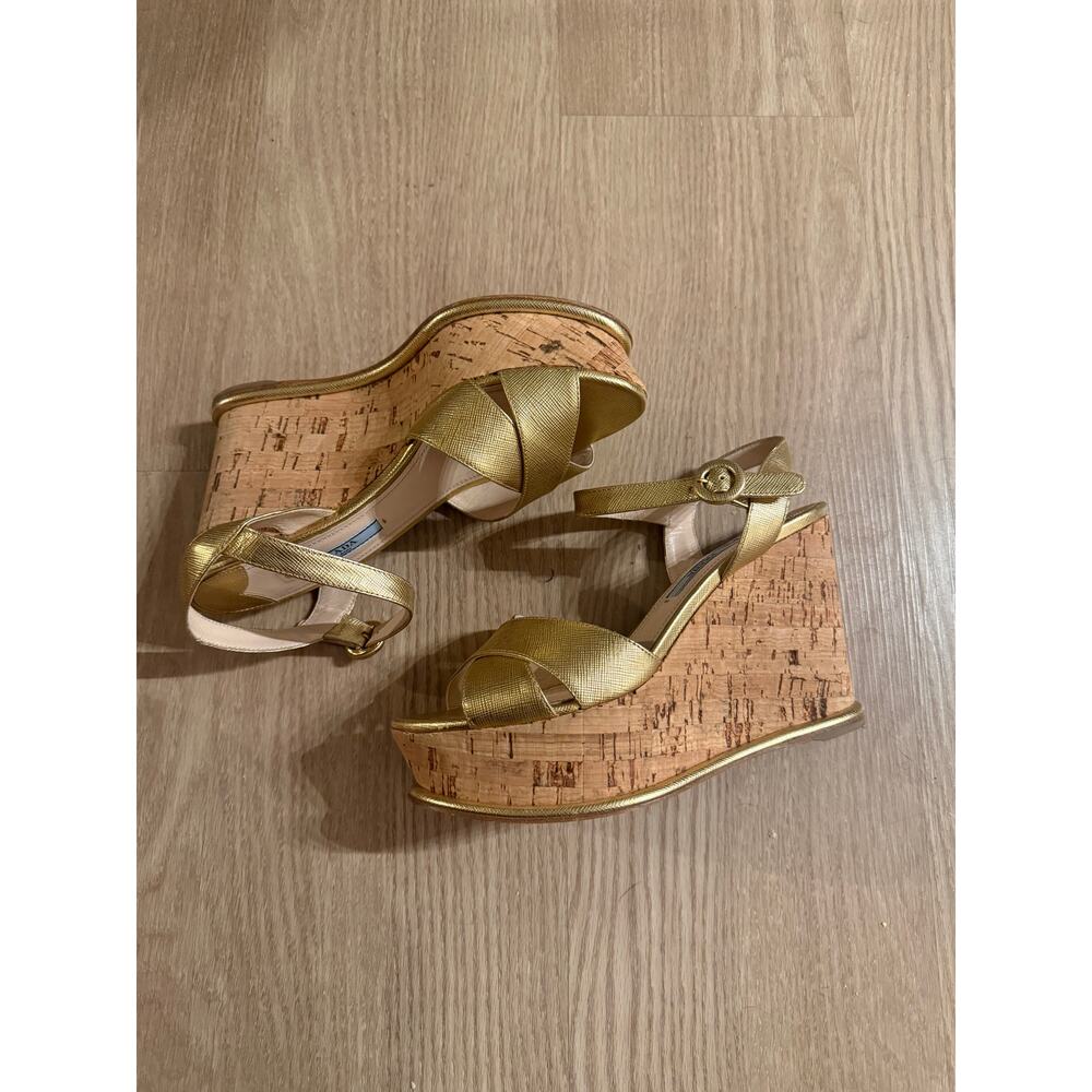 Prada Gold Saffiano Leather Wedges – Excellent Condition 37.5 - Picture 11 of 14